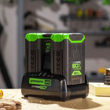 Быстрое зарядное устройство для двух аккумуляторов Greenworks G60DC10, Арт. 2954407, 60V, 10А Быстрое зарядное устройство для двух аккумуляторов Greenworks G60DC10, Арт. 2954407, 60V, 10А