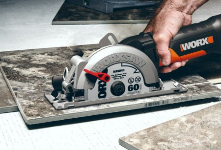 Дисковая пила компактная WORX Saw WX439 электрическая 220V, 480Вт, 120мм, в кейсе