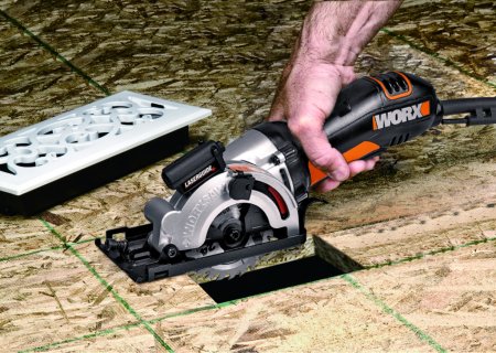 Дисковая пила WORX WX426 электрическая 220V, 400Вт, 85мм, в кейсе Дисковая пила WORX WX426 электрическая 220V, 400Вт, 85мм, в кейсе