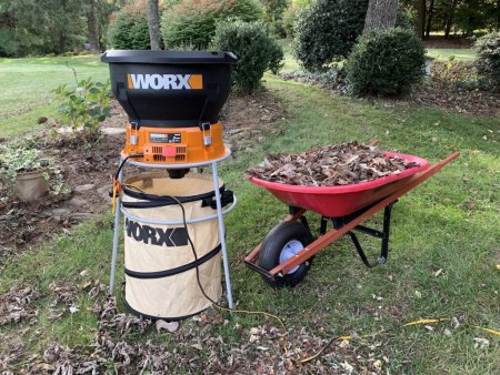 Садовый измельчитель травы электрический WORX WG430, 220V, 1400Вт, 36см