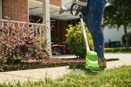 Триммер аккумуляторный GREENWORKS GD40LT, Арт. 2112207, 40V, 38 см Триммер аккумуляторный GREENWORKS GD40LT, Арт. 2112207, 40V, 38 см