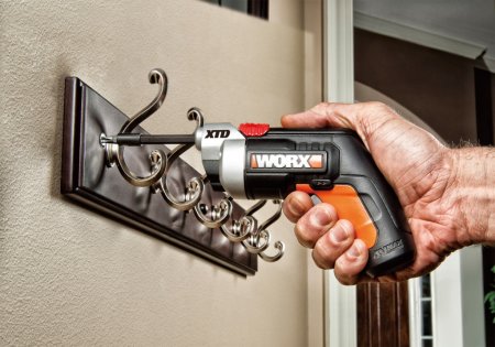 Отвертка WORX WX252 4V XTD аккумуляторная с ЗУ и набором бит (10шт)