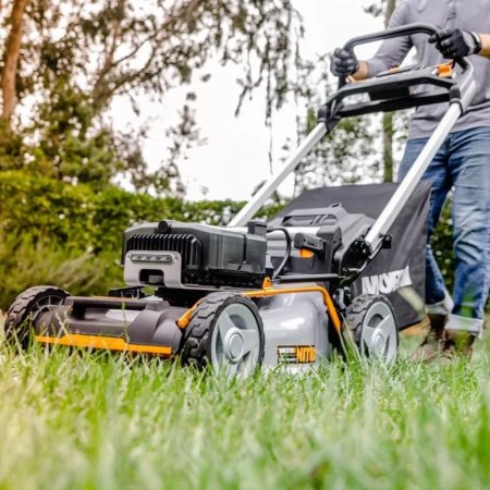 Самоходная газонокосилка WORX NITRO WG761E 80V 51см аккумуляторная бесщеточная, 4Ач х4, BASECAMP 4 х1А Самоходная газонокосилка WORX NITRO WG761E 80V 51см аккумуляторная бесщеточная, 4Ач х4, BASECAMP 4 х1А