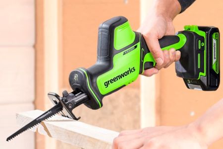 Пила сабельная компактная аккумуляторная Greenworks Арт.1200507, 24V, бесщеточная Пила сабельная компактная аккумуляторная Greenworks Арт.1200507, 24V, бесщеточная