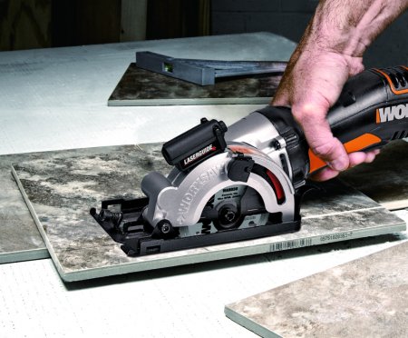 Дисковая пила WORX WX426 электрическая 220V, 400Вт, 85мм, в кейсе Дисковая пила WORX WX426 электрическая 220V, 400Вт, 85мм, в кейсе